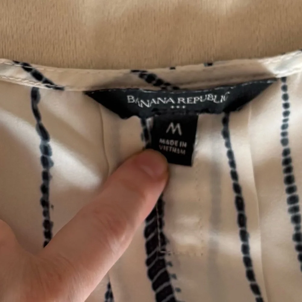 Banana Republic Navy and White Striped Tank Top Size M - Picture 6 of 7